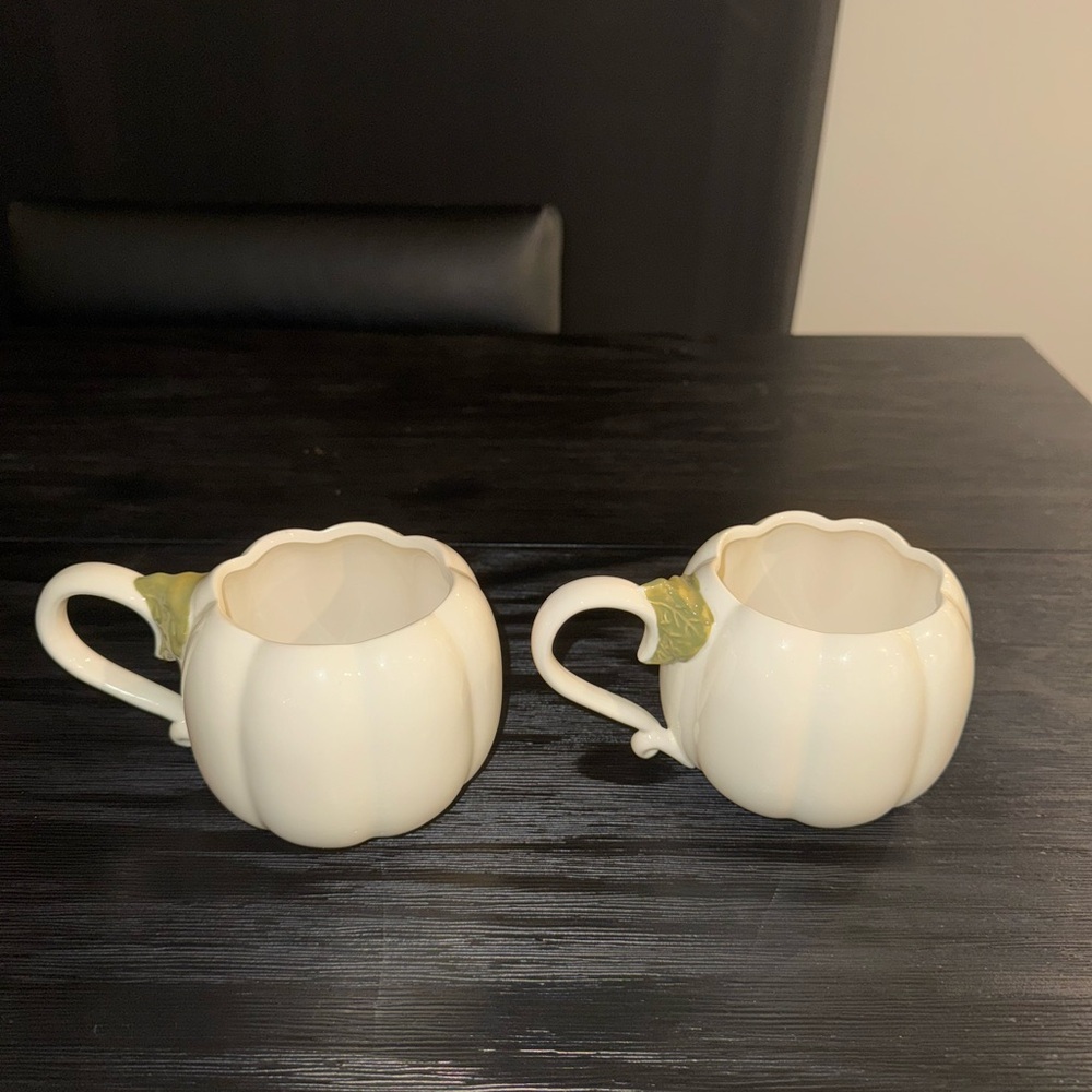 Anthropologie Figural Cream Pumpkin Mugs - Picture 3 of 5
